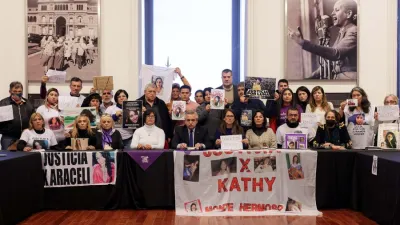 El presidente Alberto Fernández recibió a familiares de víctimas de femicidios