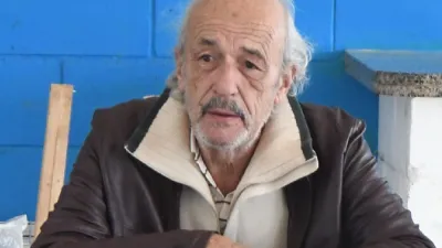 Carlos Álvarez