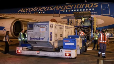 La “Operación Beijing” traerá al país el tercer millón de vacunas de los cuatro que Argentina compró a Sinopharm.