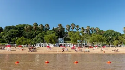 Los Guardavidas denuncian irregularidades y manipulación en la Municipalidad de Paraná al momento de seleccionar y contratarlos.