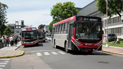 Transporte intimó a las empresas de Paraná a regularizar los servicios