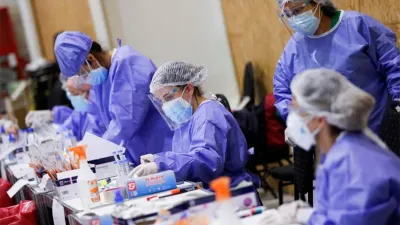 A la fecha el total de dosis aplicadas asciende a 99.481.347, de los cuales 40.732.502 corresponden a primera dosis, 37.319.564 a la segunda.