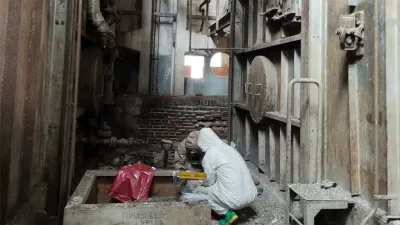 El ex Frigorífico de Gualeguaychú fue clausurado por orden de la Justicia Federal al detectarse varios componentes peligros y contaminantes como transformadores con PCB, asbesto y combustibles.