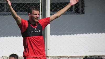 González