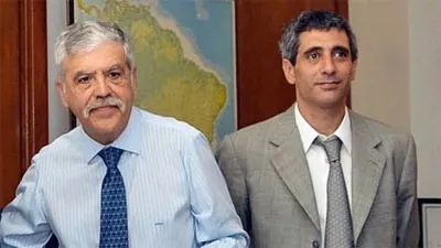 Fotografía de archivo de Julio De Vido y Roberto Baratta.