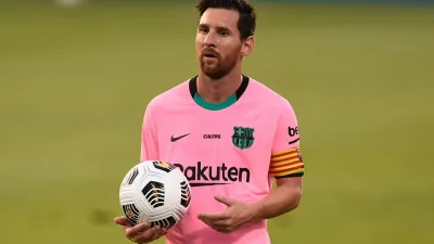 Lionel Messi marcó por duplicado en un amistoso del Barcelona