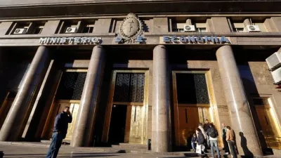 El gobierno advirtió que liberará la importación de neumáticos si no se llega a un acuerdo