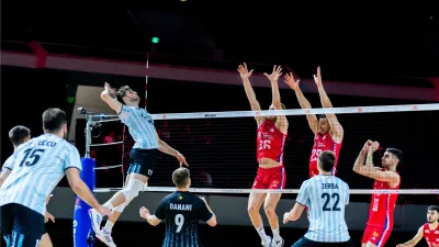 Con el paranaense Luciano Vicentín, Argentina llegó a Río de Janeiro para jugar la VNL