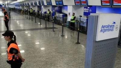 El Gobierno busca que los usuarios no compren pasajes en vuelos que no se sabe si podrán realizarse.
