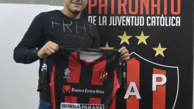 Cristian Tarragona firmó su contrato con Patronato: “Espero aportar para seguir sumando”