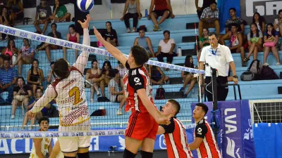 River debutó con una victoria contundente en el Tour de Paraná