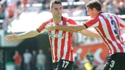Con triplete de Mauro Boselli, Estudiantes goleó a Central Córdoba y lidera la Zona B