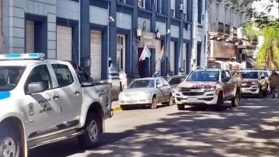 Policía