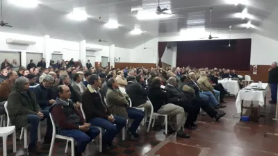 Reunión en Crespo