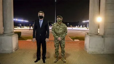 El ministro de Defensa, Agustín Rossi, sostuvo que hay voluntarios en las Fuerzas Armadas, pero “el laboratorio per se tiene más de quince mil voluntarios anotados”.
