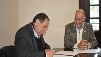 Se firmó el convenio entre UNER y AFMER