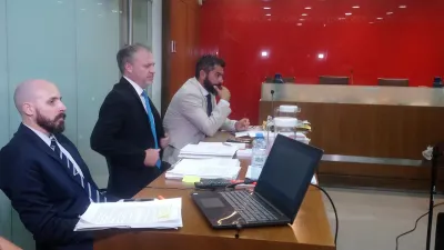 Fiscales y querella