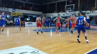 Básquet: Regatas Uruguay y Parque Sur buscarán ser finalistas de conferencia 
