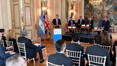 Bordet se reunió con empresarios árabes y británicos para ampliar los mercados